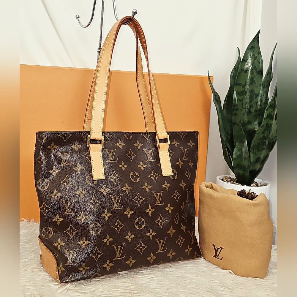 Authentic Louis Vuitton Cabas. Piano